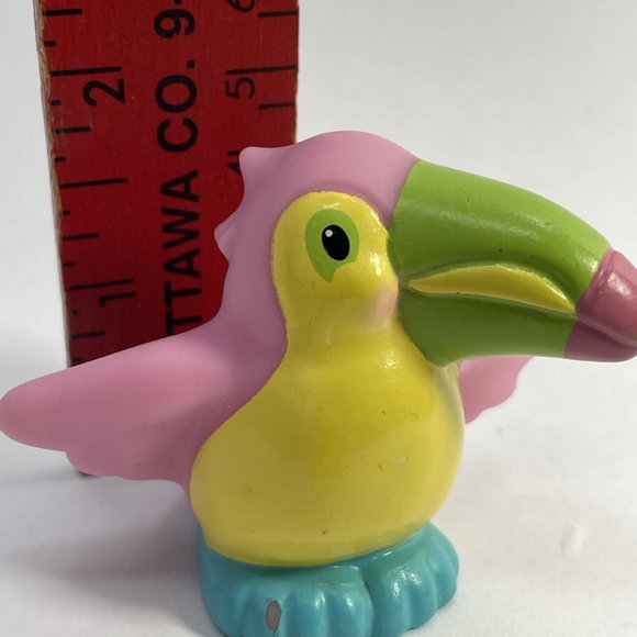 FISHER PRICE LITTLE PEOPLE Toucan Pink & Yellow w Green Bill Bird Toy - Picture 10 of 11